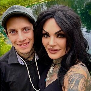 Meet your Posher, Nikki